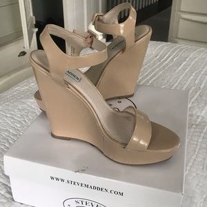 Nude Steve Madden wedges